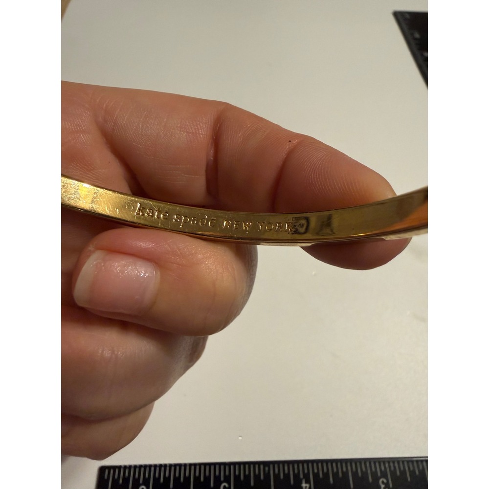 Kate Spade New York Draw The‎ Line Black Enamel Gold Tone Bangle Bracelet - Picture 2 of 4